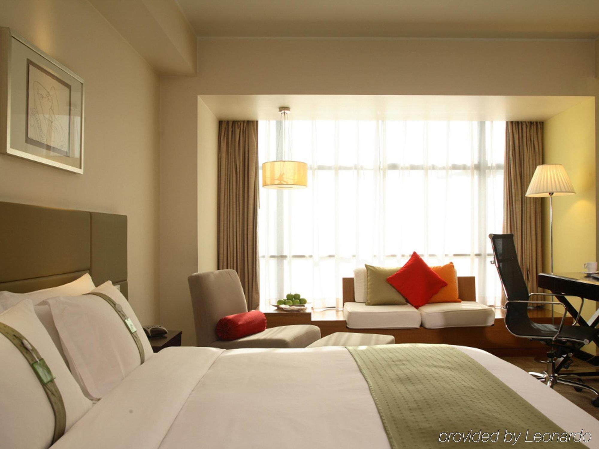 Holiday Inn Central Plaza Пекин Экстерьер фото
