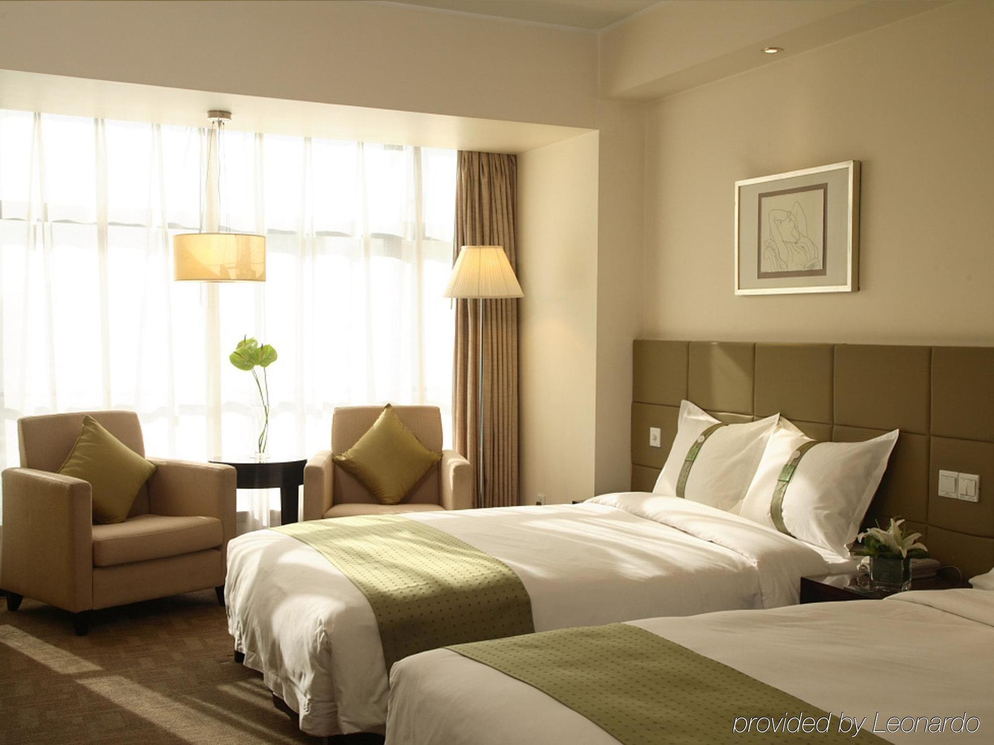 Holiday Inn Central Plaza Пекин Экстерьер фото