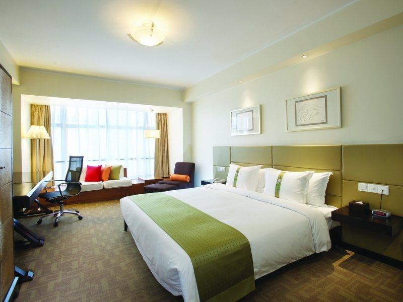Holiday Inn Central Plaza Пекин Экстерьер фото
