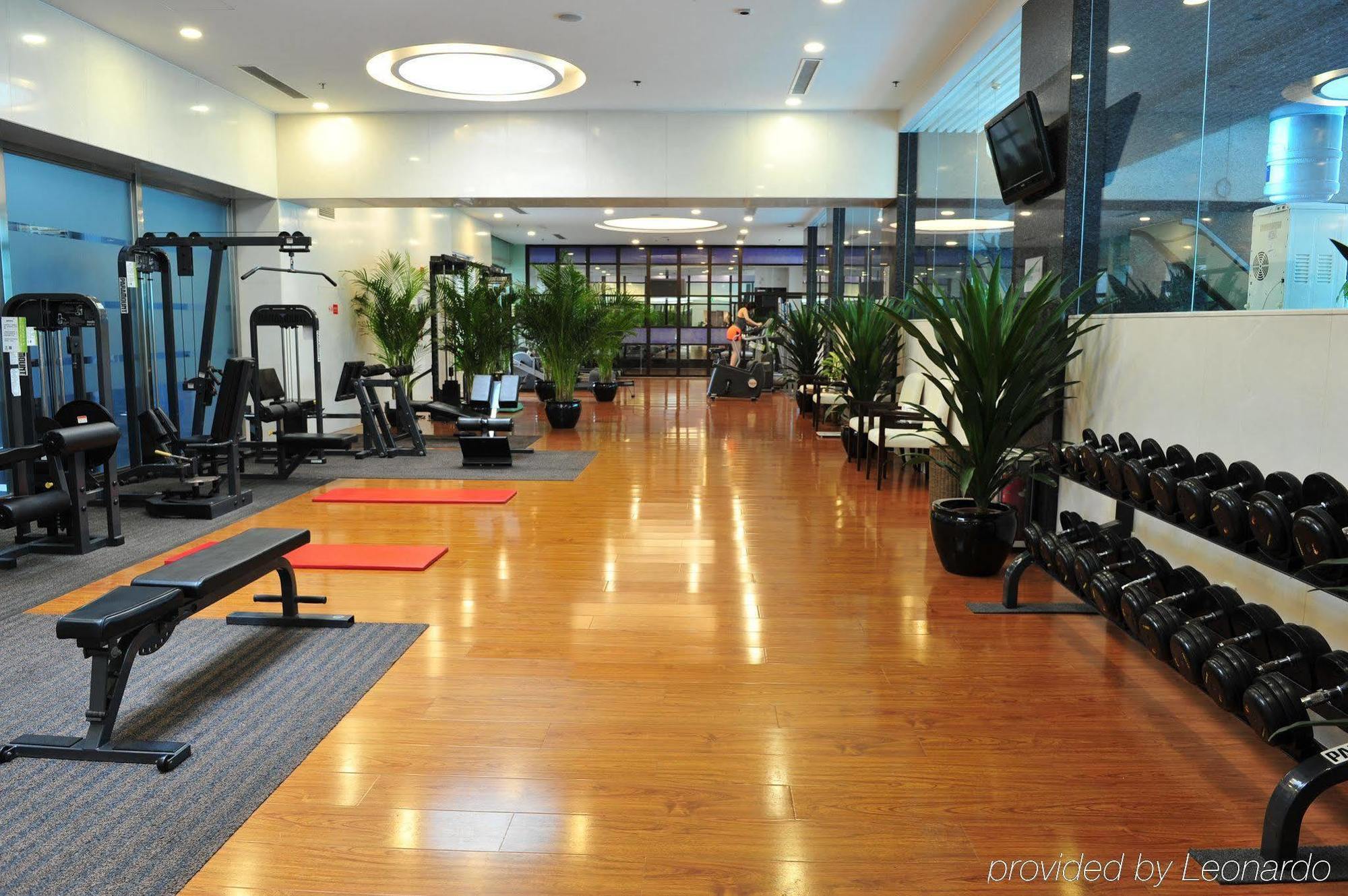 Holiday Inn Central Plaza Пекин Экстерьер фото