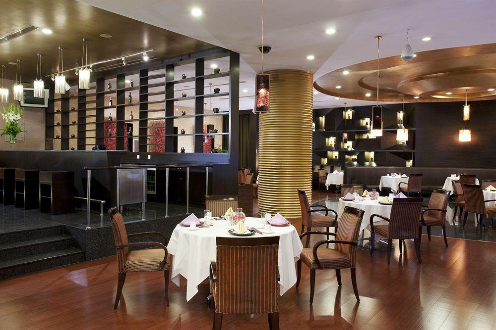 Holiday Inn Central Plaza Пекин Ресторан фото